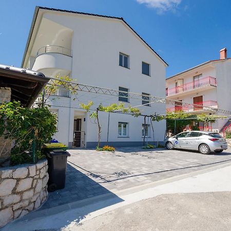 Apartments Zorka Лопар Екстериор снимка