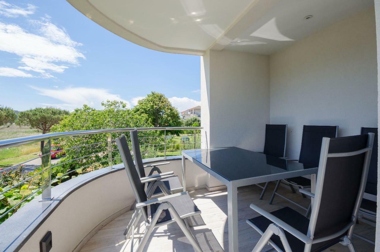 Apartments Zorka Лопар Екстериор снимка